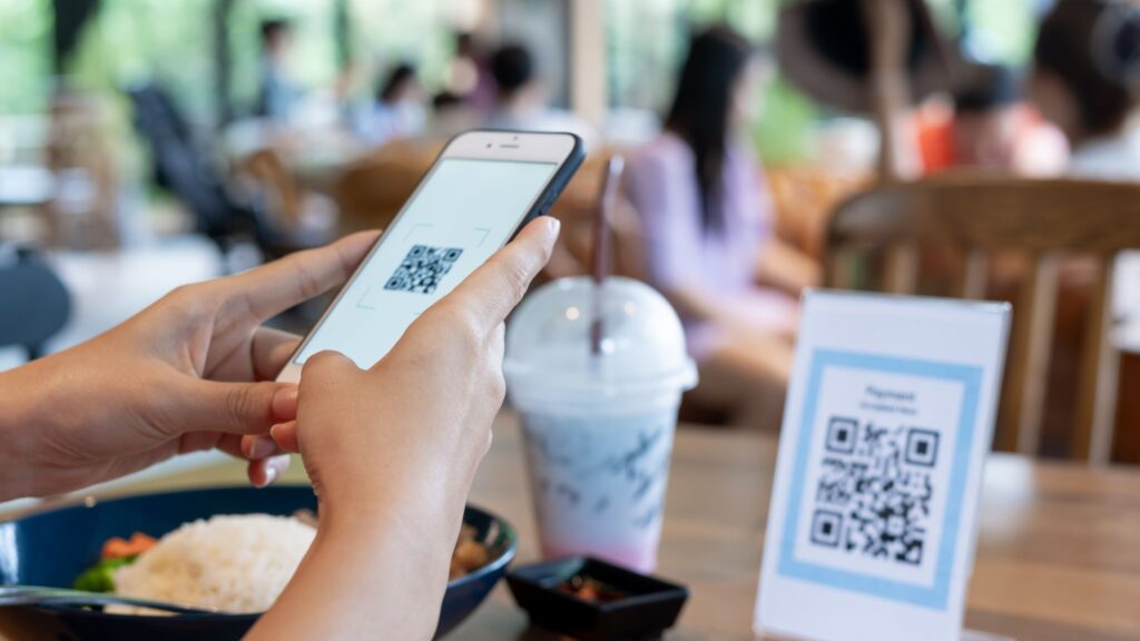 edienkartes ar qr kodu